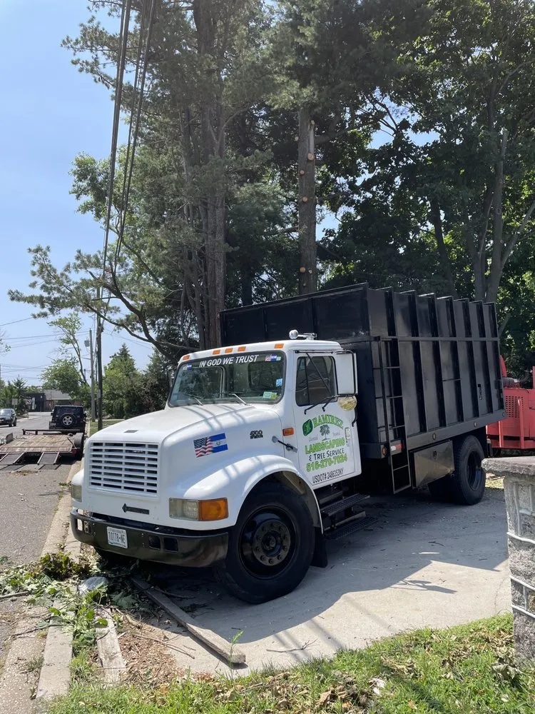 Top-rated landscaping services experts serving Garden City South, NY - M. Ramirez Landscaping