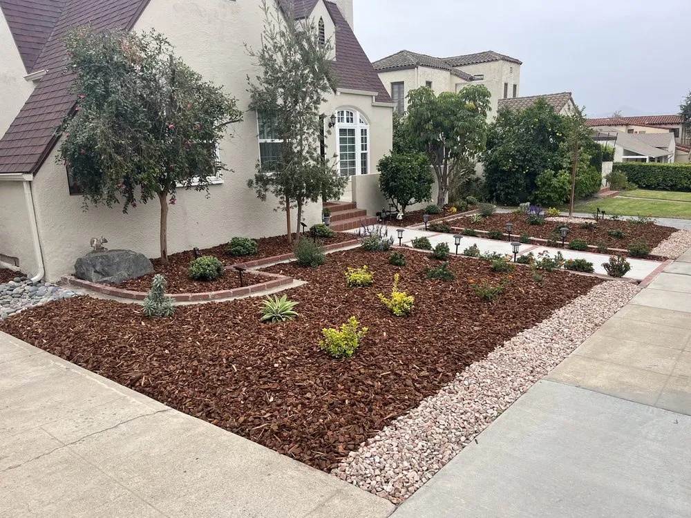 Affordable lawn mowing service in Inglewood, CA - M. Rodriguez Landscape