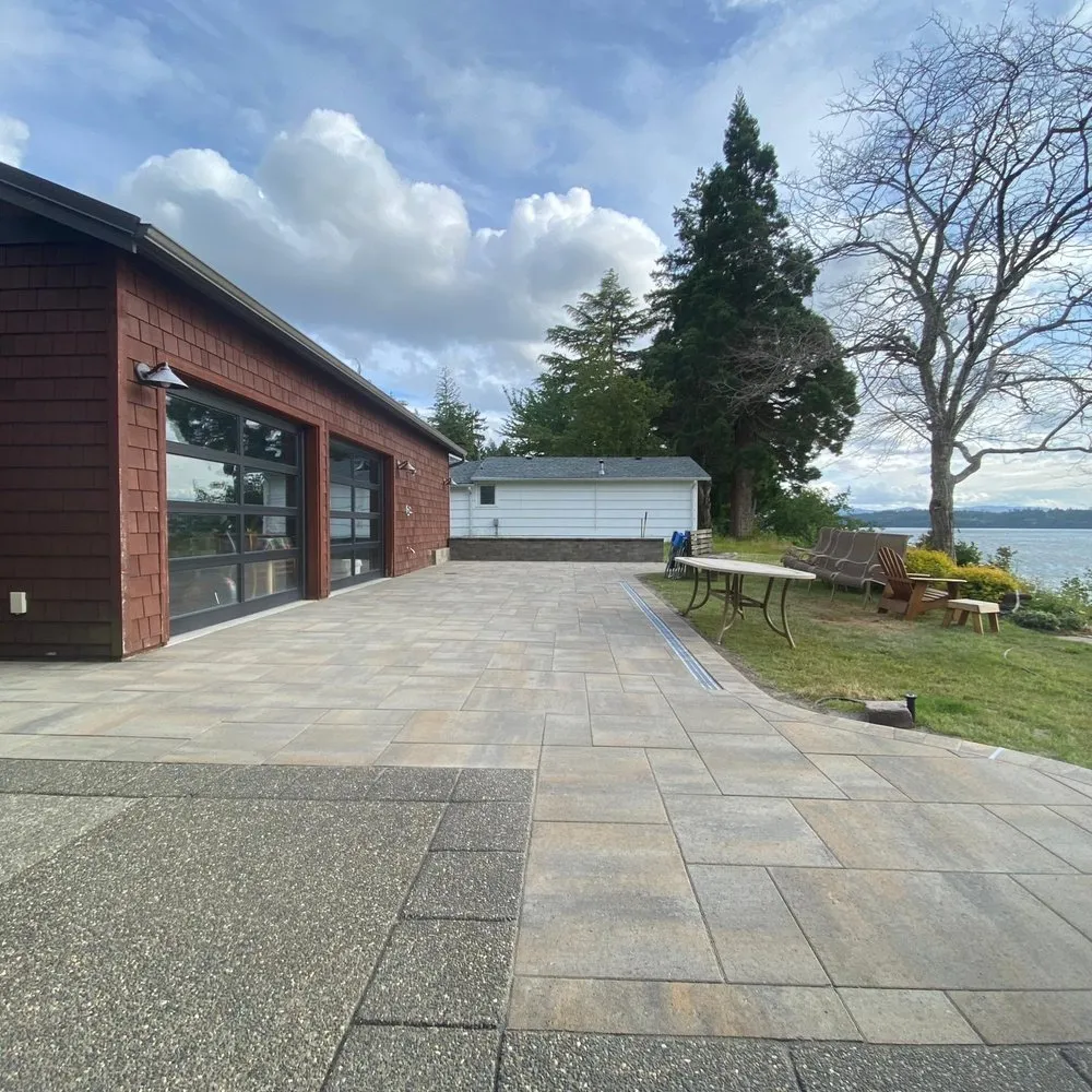 Reliable landscaping services in Rochester, WA by M Turf