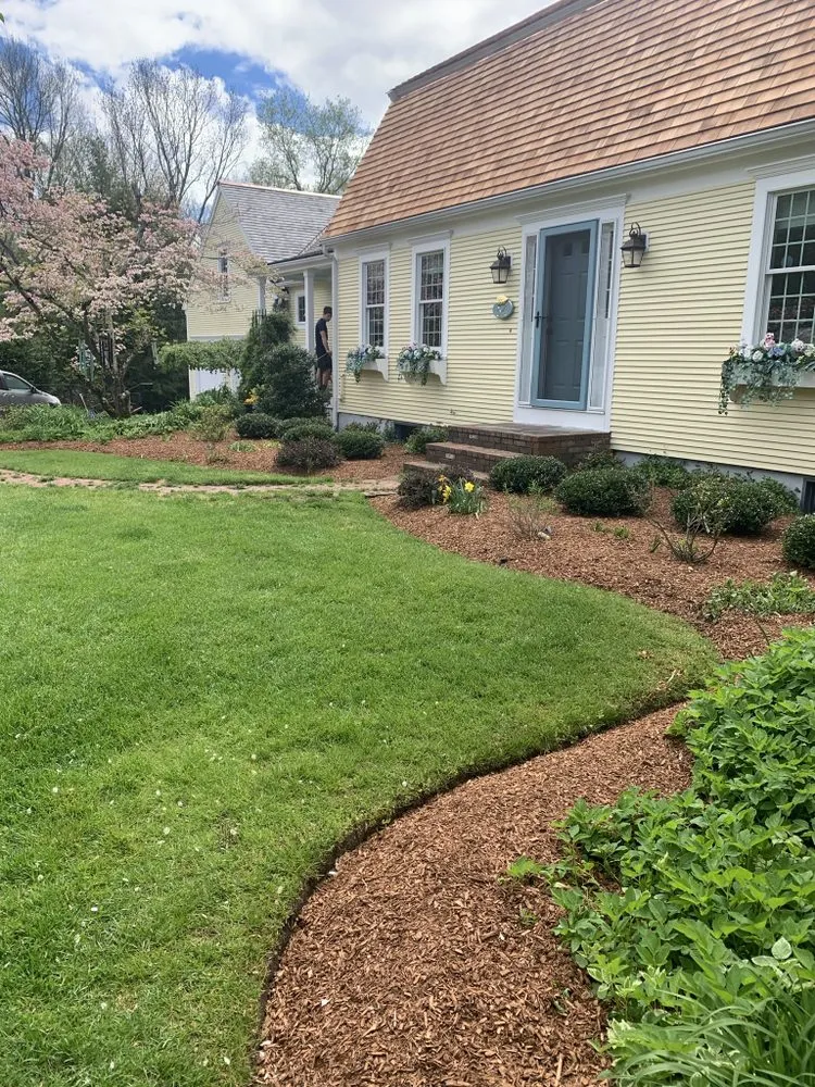 Reliable lawn care service experts serving Hanover, MA - MA - Lawncare