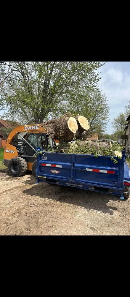 Local yard maintenance in Saint Paul, MN - Ma & Ni Landscaping