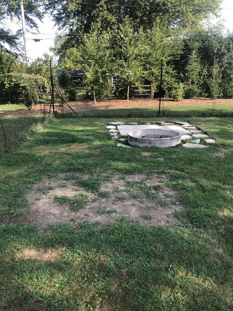 Professional yard maintenance in Milwaukee, WI by M&A Landscaping