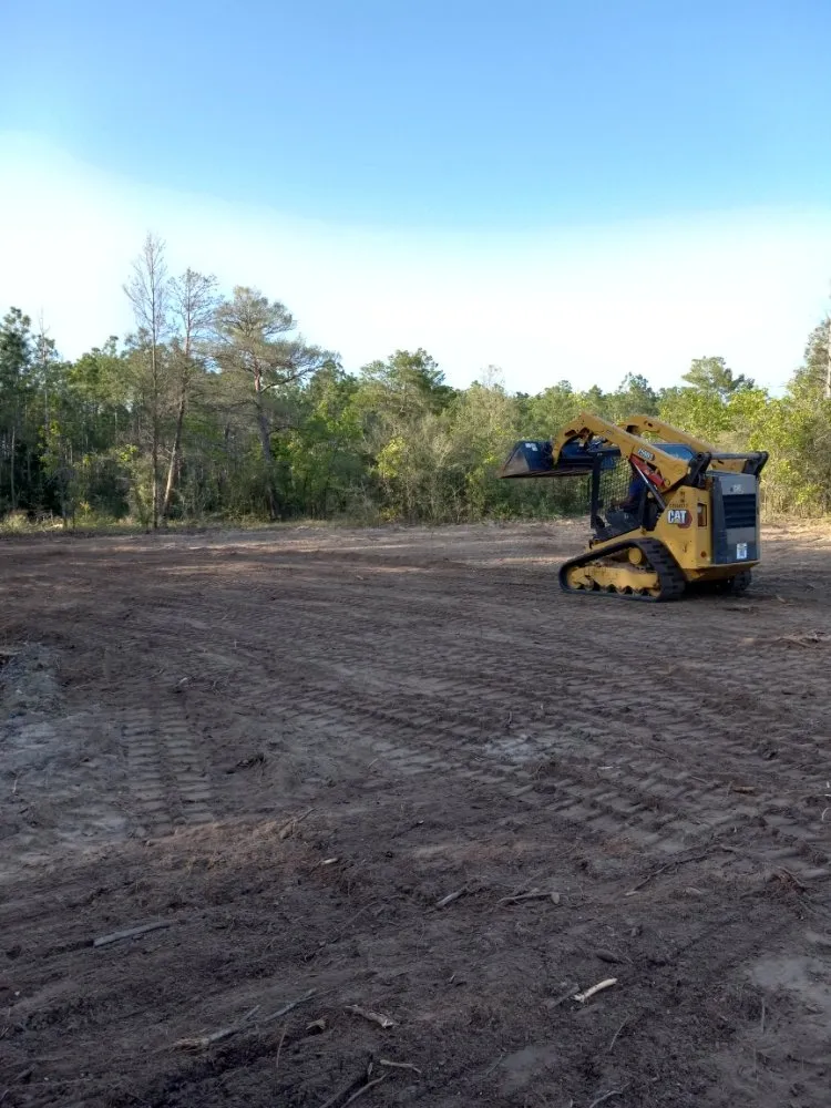 Affordable garden landscaping in Niceville, FL by M&A Landscaping