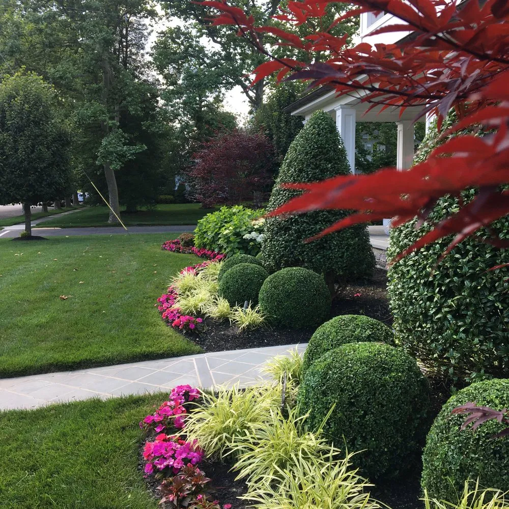 Custom yard maintenance in Wall Township, NJ - MAB Landworks