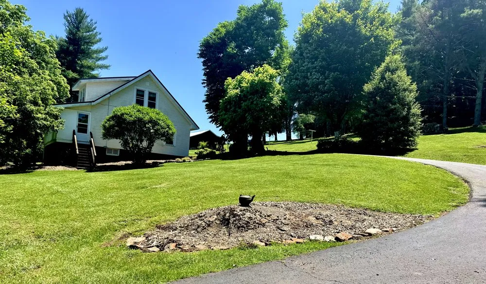 Expert landscaping services in Fort Chiswell, VA - Mabes Landscaping