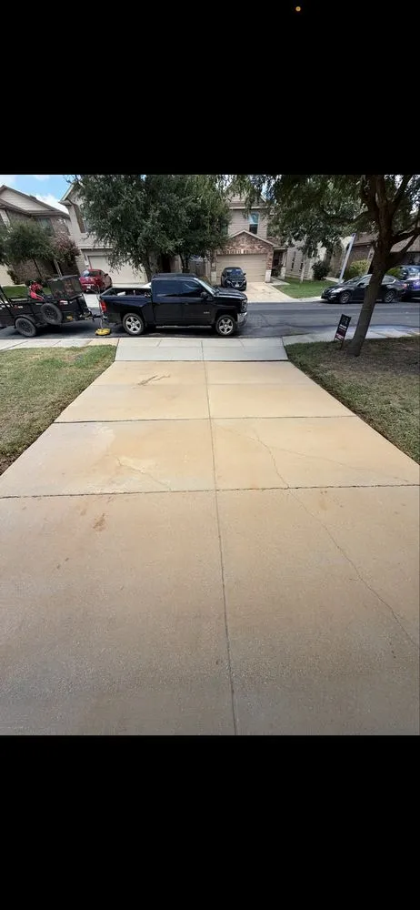 Expert yard cleanup service in San Antonio, TX by Mac Landscaping