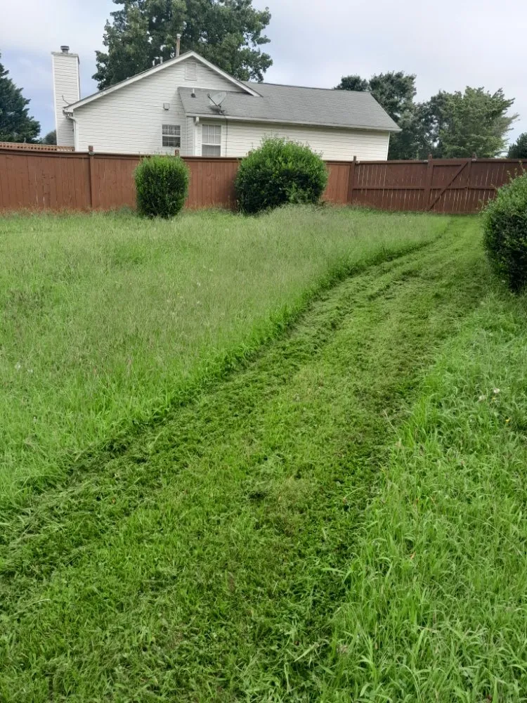 Custom yard cleanup service in Chelsea, AL - Mac Lawn Care