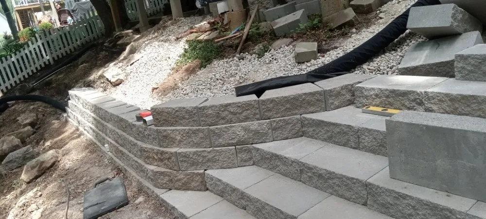 Reliable lawn mowing service in De Soto, MO - Mac Tree Land Scape