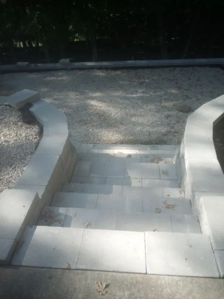 Reliable yard cleanup service in De Soto, MO by Mac Tree Land Scape