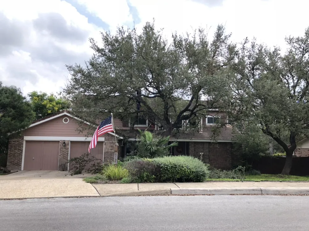 Reliable lawn mowing service experts serving San Antonio, TX - Macario Brother's Lawn Care