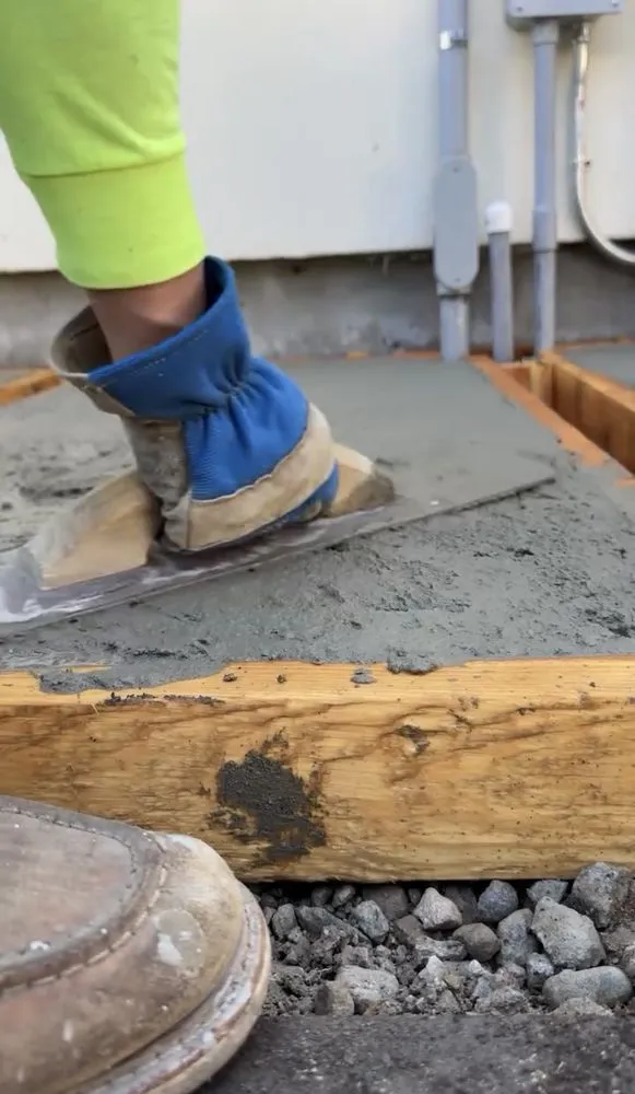 Trusted yard maintenance in Bay Shore, NY - Macaslandscape Commercial & Residential services