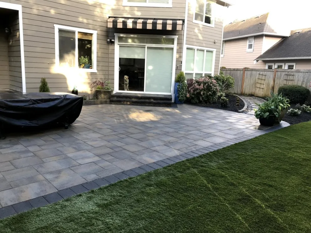 Professional garden landscaping for year-round maintenance in Federal Way, WA by Macedo Landscaping