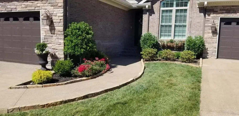 Reliable garden landscaping in Boaz, KY by Machaen's Lawn Services