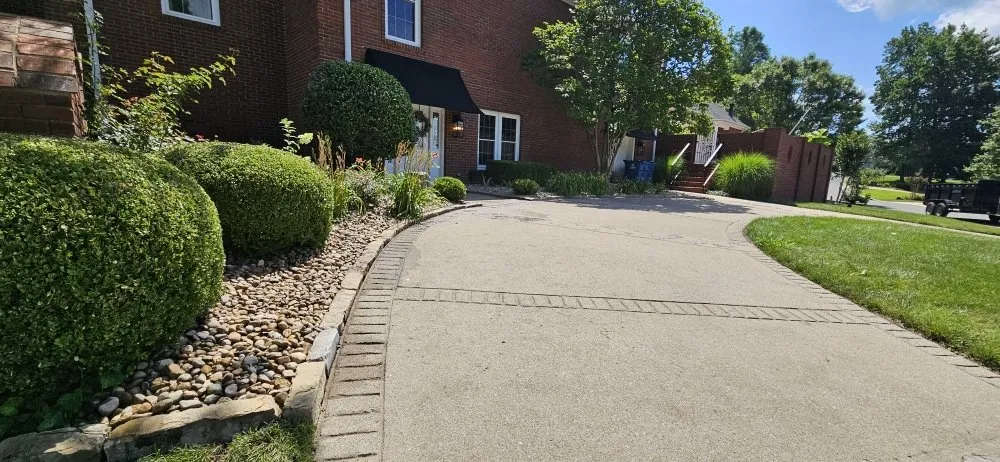 Reliable garden landscaping for year-round maintenance across Boaz, KY - Machaen's Lawn Services