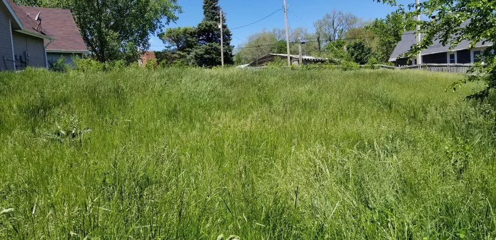 Trusted landscape installation experts serving Lincoln, NE - Machine Mowers