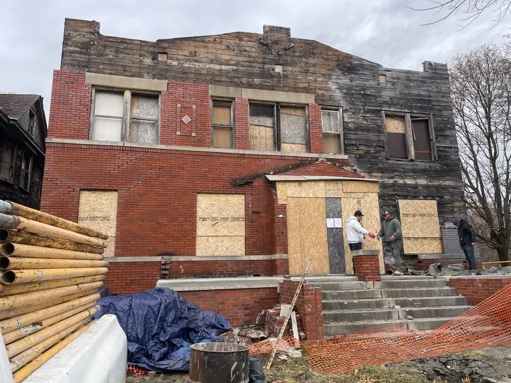 Custom outdoor landscaping in Pontiac, MI - Machos Landscape Design & Construction