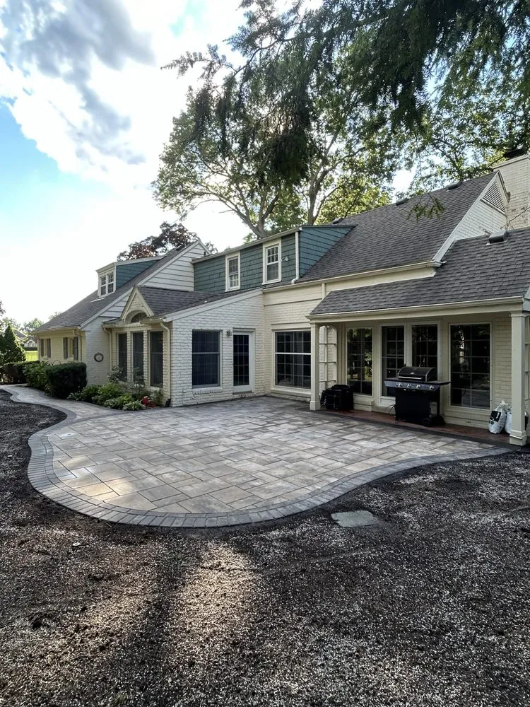 Local residential landscaping in Detroit, MI by Machos Landscape