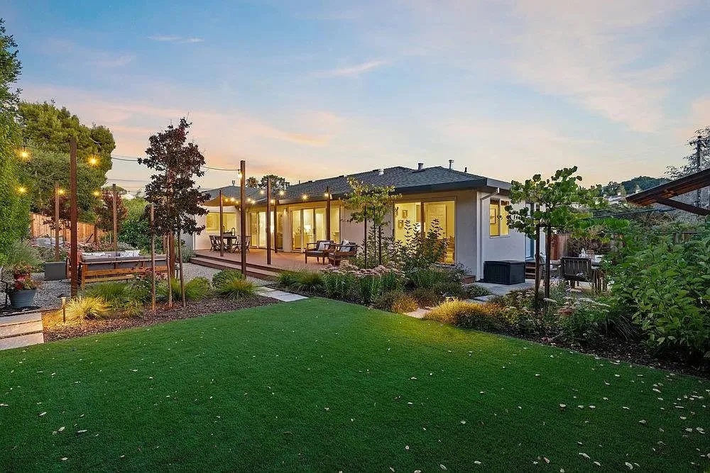 Affordable residential landscaping with custom design across Menlo Park, CA - Machtinger Landscaping