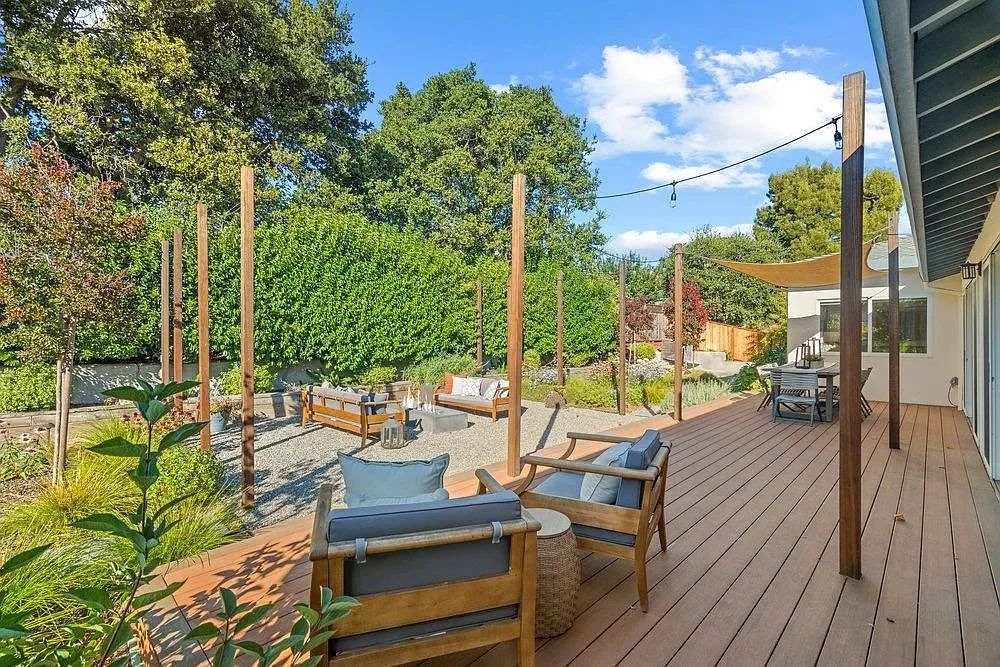 Trusted landscape design for residential properties in Menlo Park, CA by Machtinger Landscaping