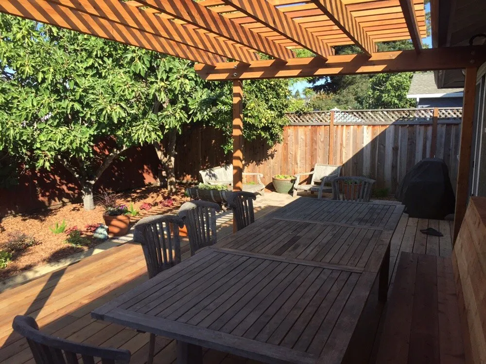 Expert lawn care service for year-round maintenance across Menlo Park, CA - Machtinger Landscaping