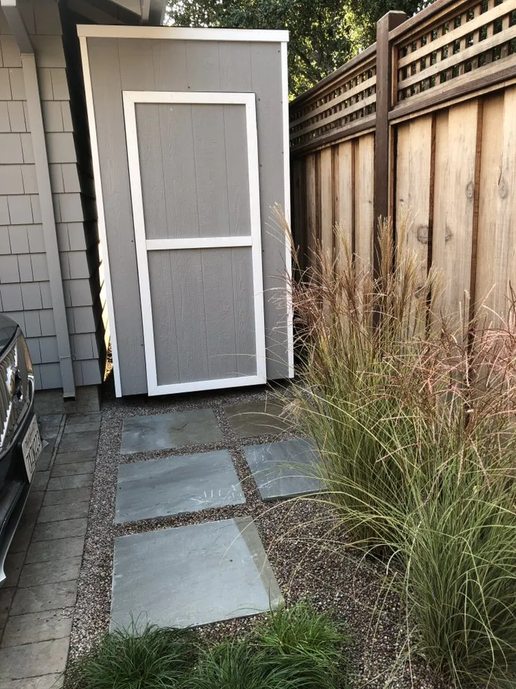 Reliable lawn care service for homes across Menlo Park, CA - Machtinger Landscaping