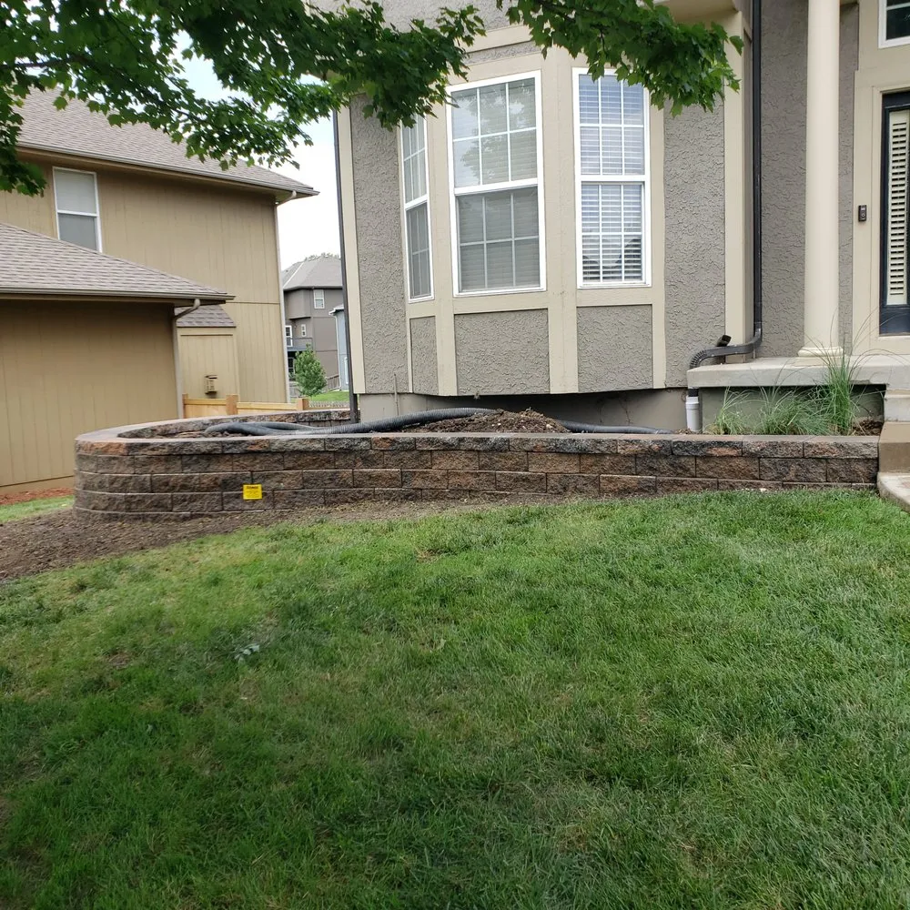 Custom yard cleanup service experts serving Bonner Springs, KS - Macias Lawn Services