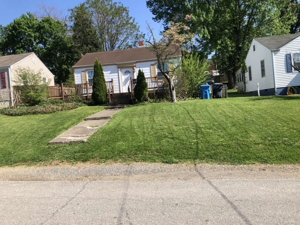 Reliable lawn care service with custom design in Roanoke, VA by Mack's Lawn Care