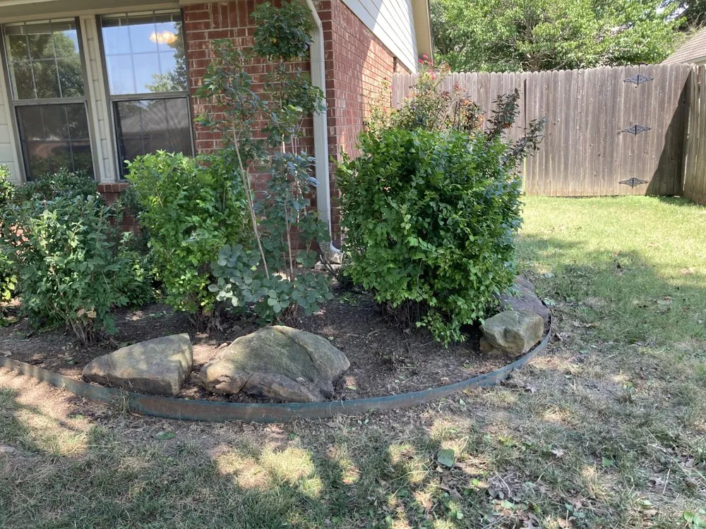 Professional landscaping services experts serving Bartlesville, OK - MackSon Lawn Care