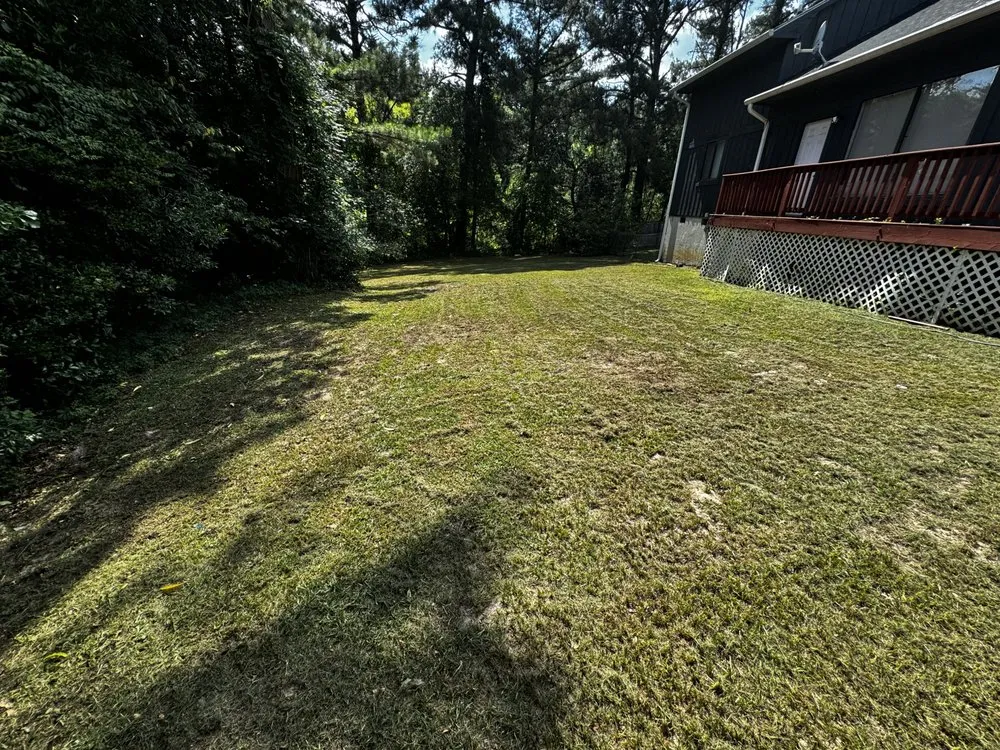 Affordable garden landscaping experts serving Fayetteville, NC - Mac’s Lawn Care