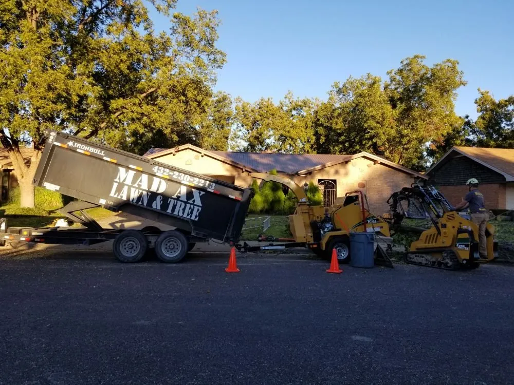 Top-rated lawn mowing service for homes across Midland, TX - Mad Ax Lawn & Tree