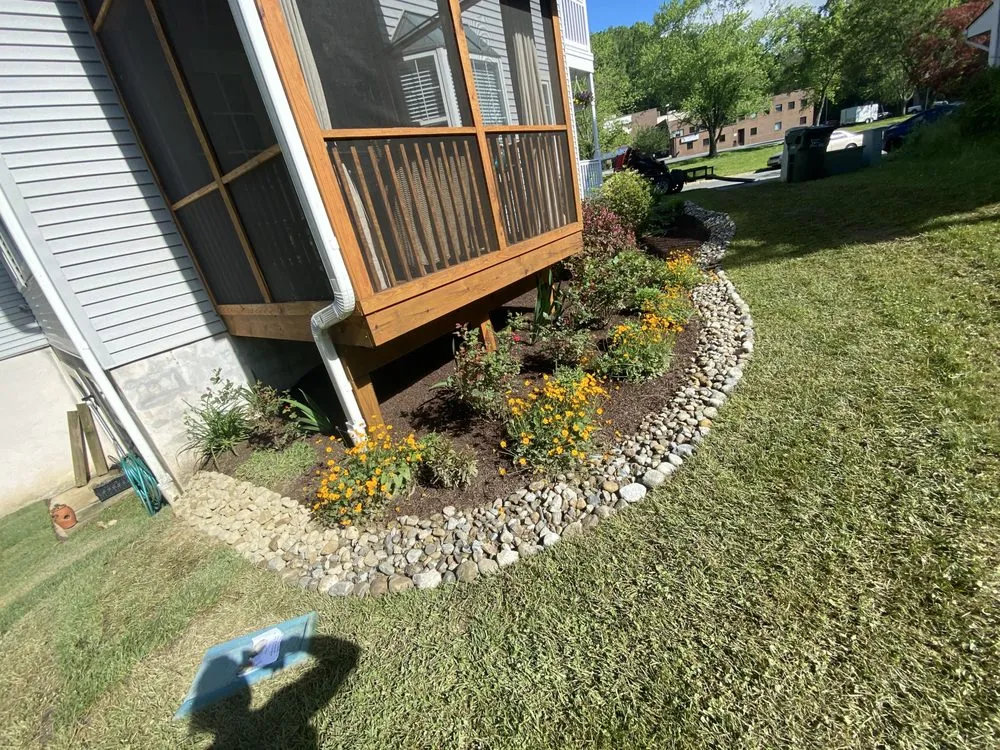 Local yard cleanup service in New Castle, DE - Mad Landscaping & Contracting