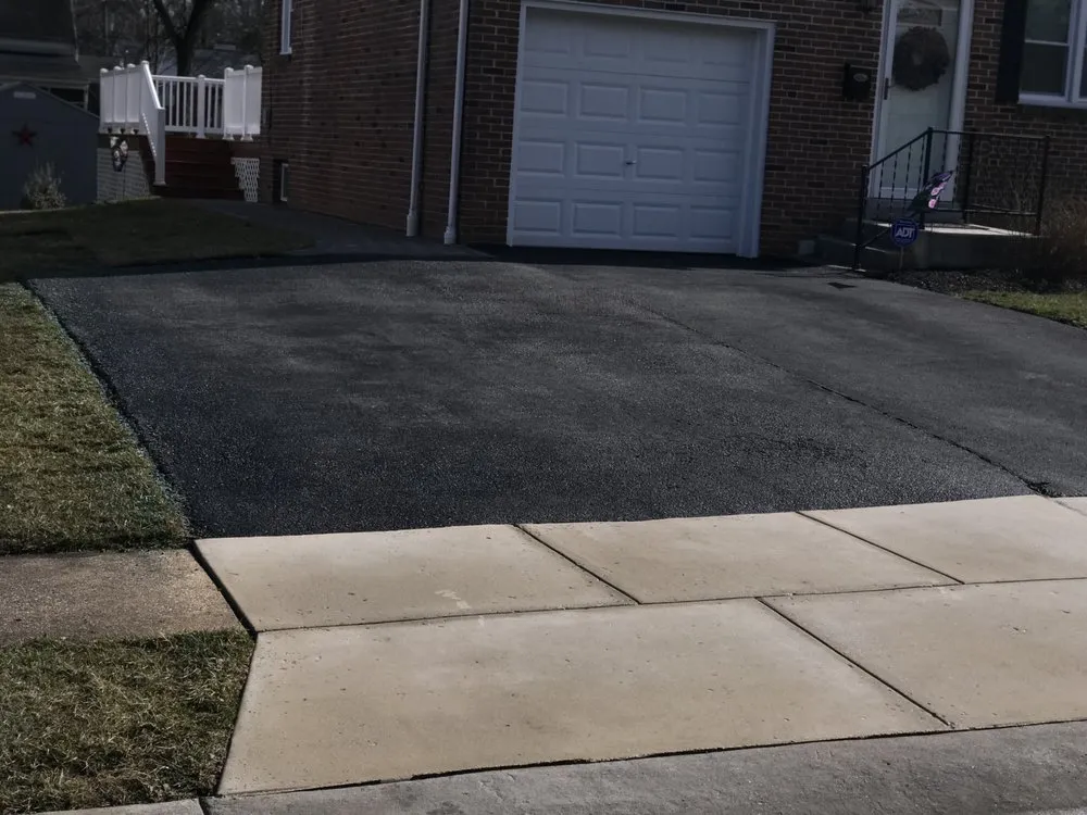 Affordable lawn mowing service for beautiful yards across New Castle, DE - Mad Landscaping & Contracting