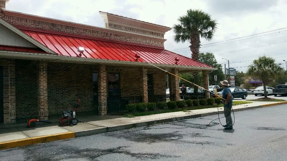 Expert garden landscaping in Ocala, FL by MAD Lawn Services