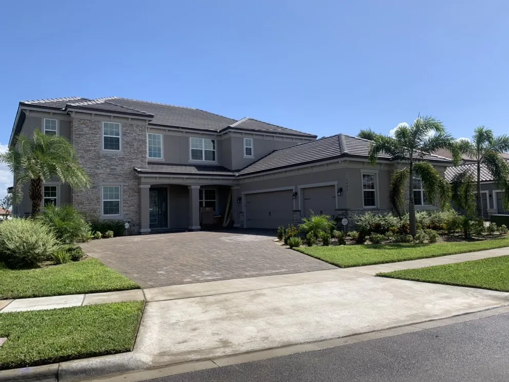 Affordable garden landscaping experts serving Lake Alfred, FL - Mad Mower Lawn Care Services