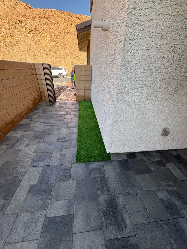 Custom lawn mowing service for homes across Las vegas, NV - Mad Turf Installations
