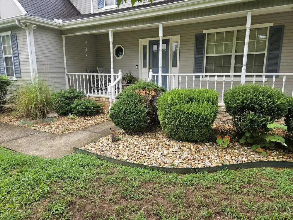 Top-rated lawn mowing service with custom design across Middle Valley, TN - Made In America Lawn Care