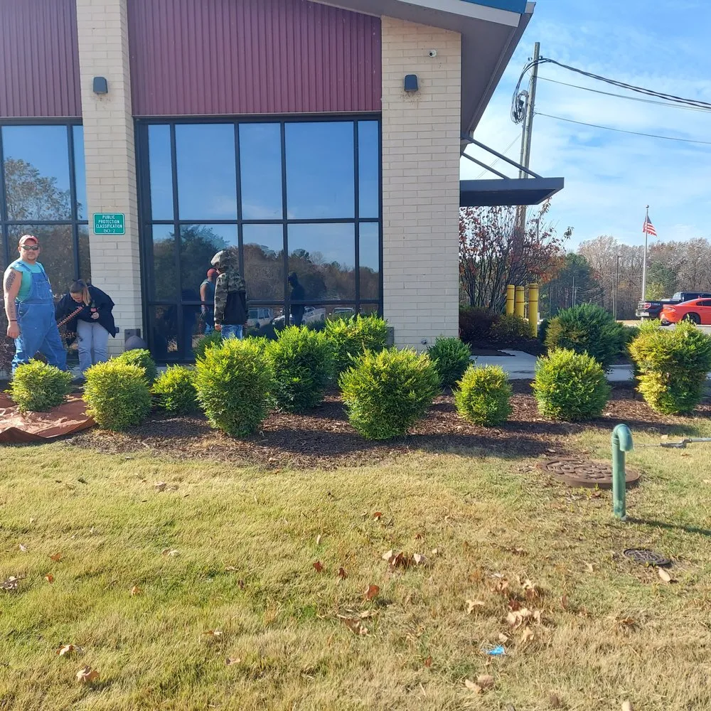 Trusted lawn care service in Middle Valley, TN - Made In America Lawn Care