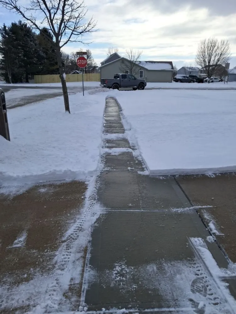 Affordable landscaping services in west Jefferson, OH by Made to Mow Quality Lawn Care