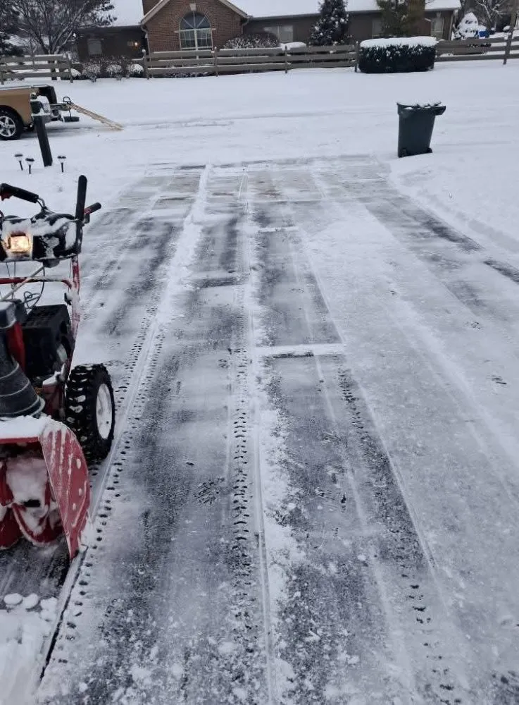 Reliable lawn care service in west Jefferson, OH by Made to Mow Quality Lawn Care