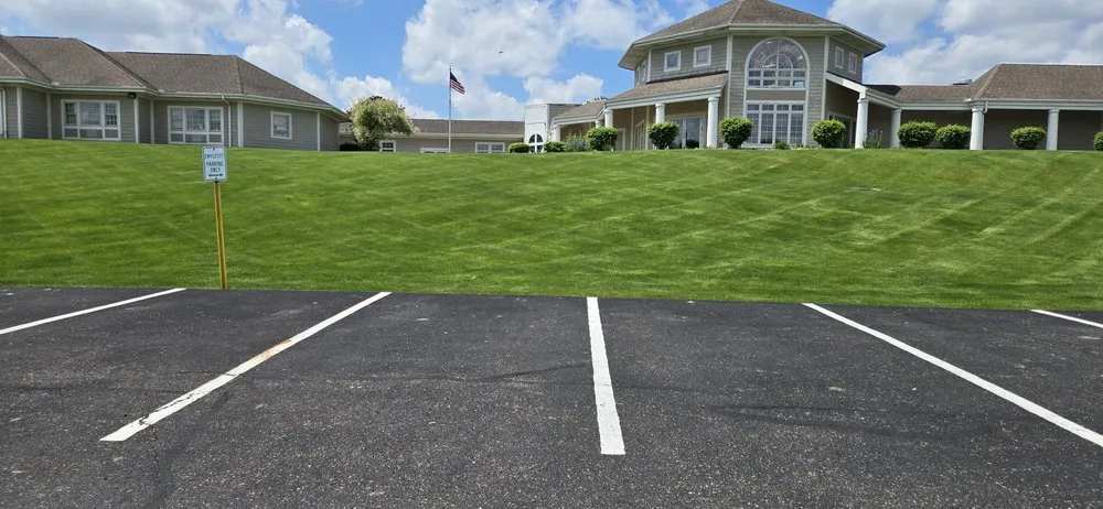 Custom lawn care service in Akron, OH - Madera