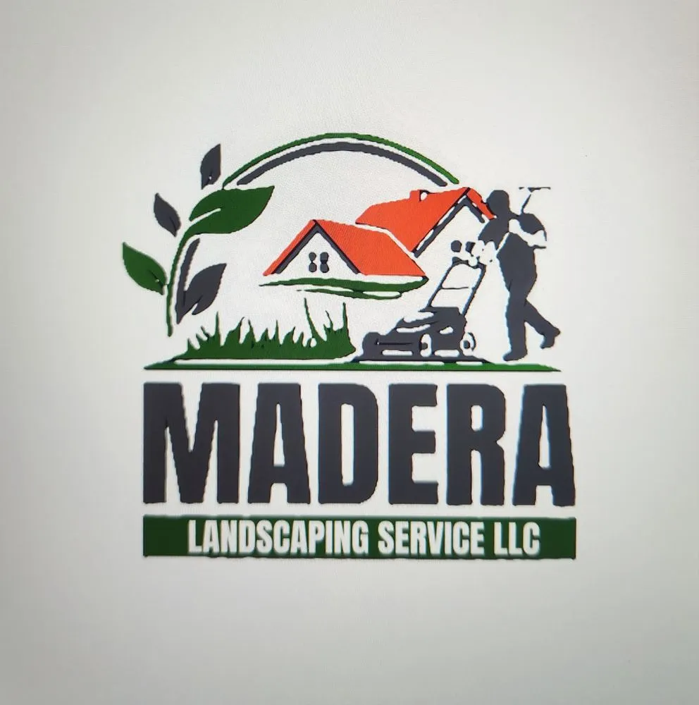 Custom lawn mowing service in Akron, OH by Madera
