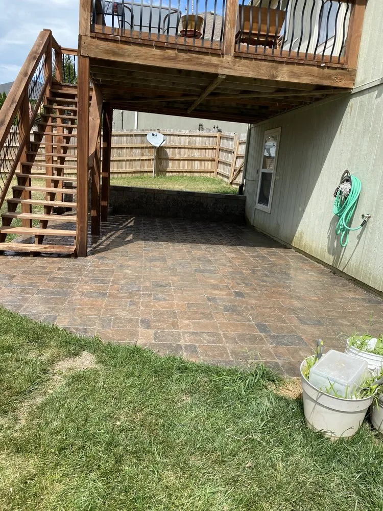 Affordable outdoor landscaping for beautiful yards in Kansas City, KS by Maderos Lawn & Landscaping