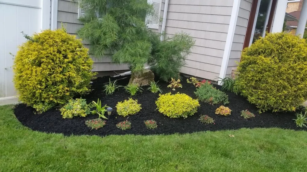 Custom landscaping services for beautiful yards in Shoreham, NY by Madrid Landscaping