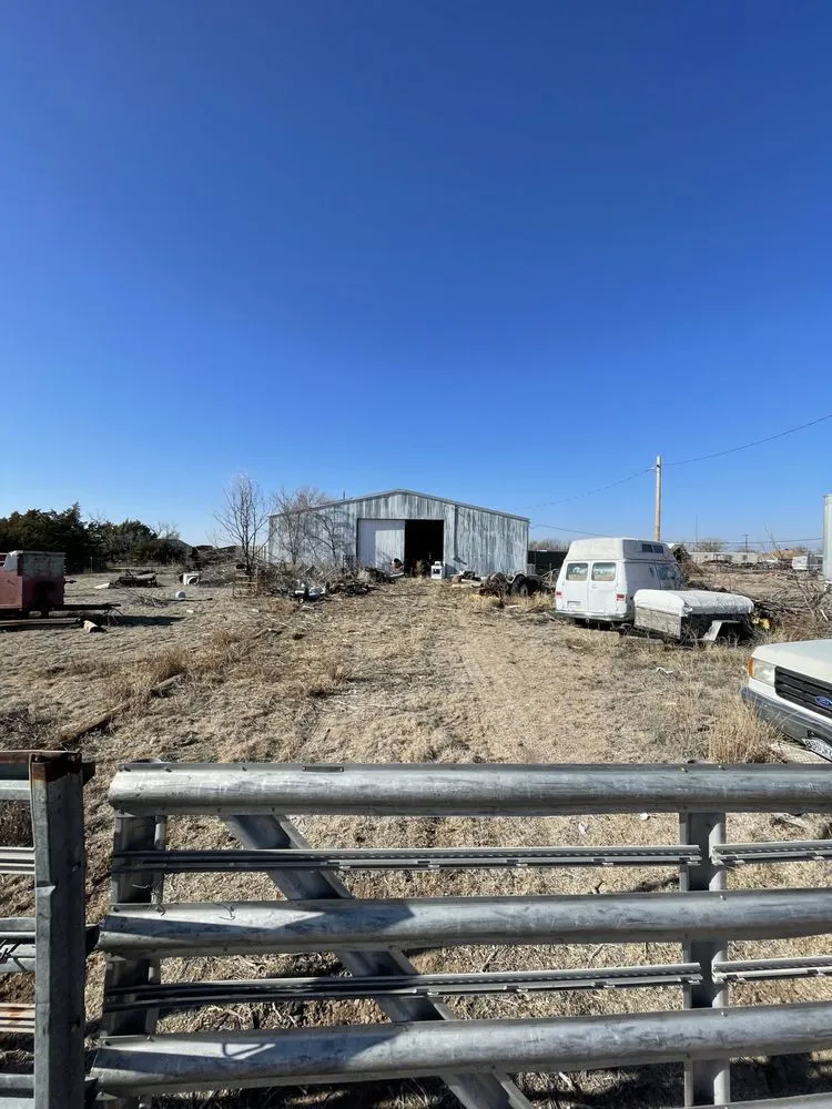 Top-rated outdoor landscaping in Amarillo, TX by Madrigal Junk Removal