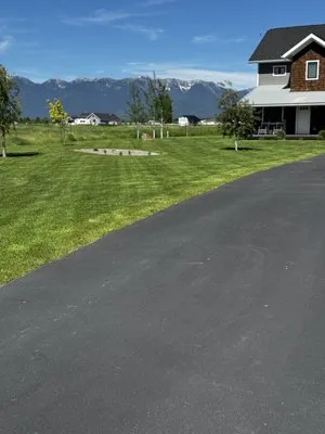 Madruga Landscape Logo