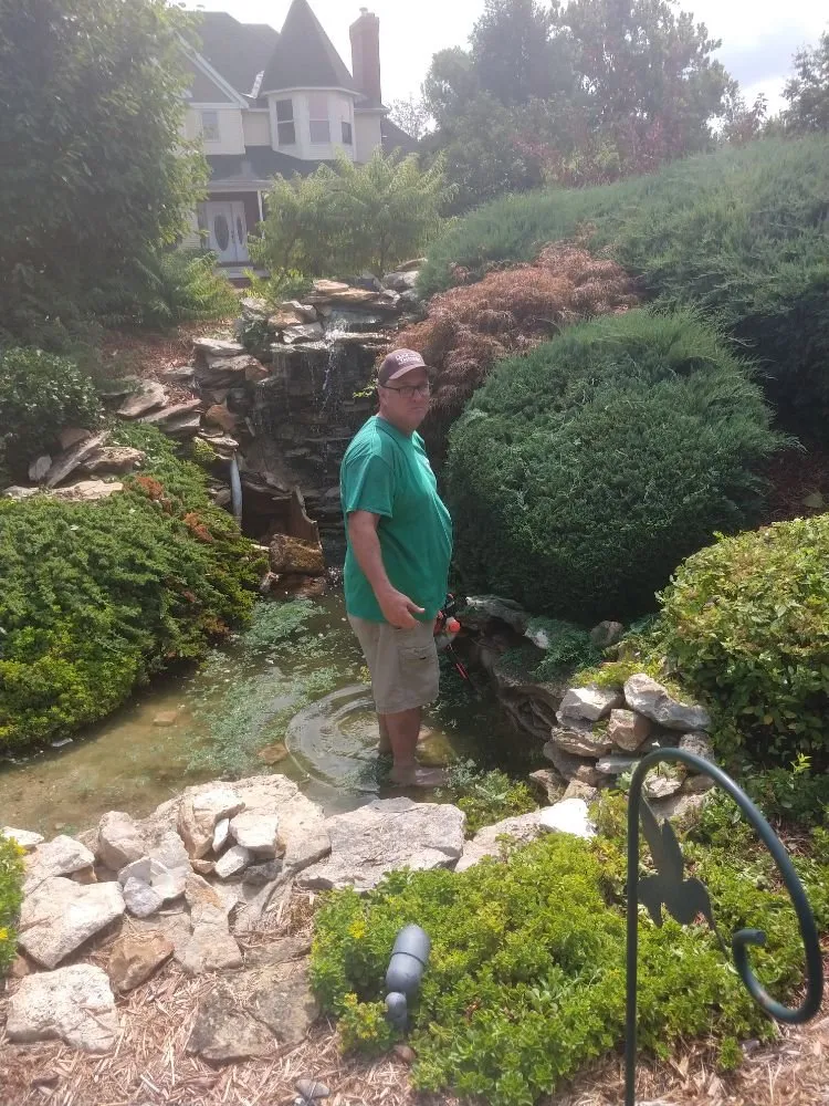 Top-rated residential landscaping in Quincy, IL by Madsen Lawn Treatment