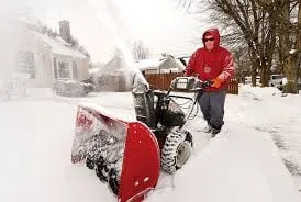Professional yard maintenance for beautiful yards in Setauket, NY by Maeder Landscape & Snow