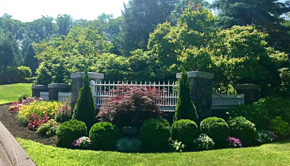 Top-rated lawn mowing service experts serving Andover, MA - Maeve's Garden