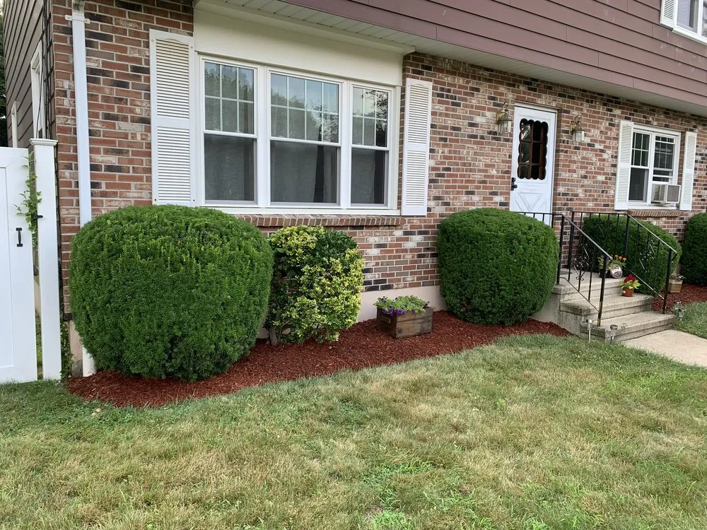 Custom lawn mowing service for beautiful yards in Monroe, CT by MAG Landscaping