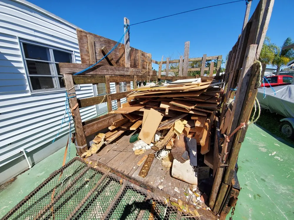 Reliable residential landscaping experts serving Sarasota, FL - Maga Junk Hauling